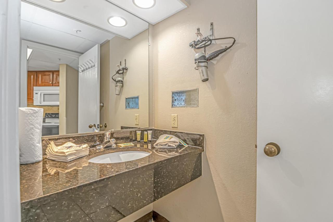 Oceanview 1 Bedroom Suite Landmark Resort 548 Perfect For A Couple Or Party Of 4 マートルビーチ エクステリア 写真